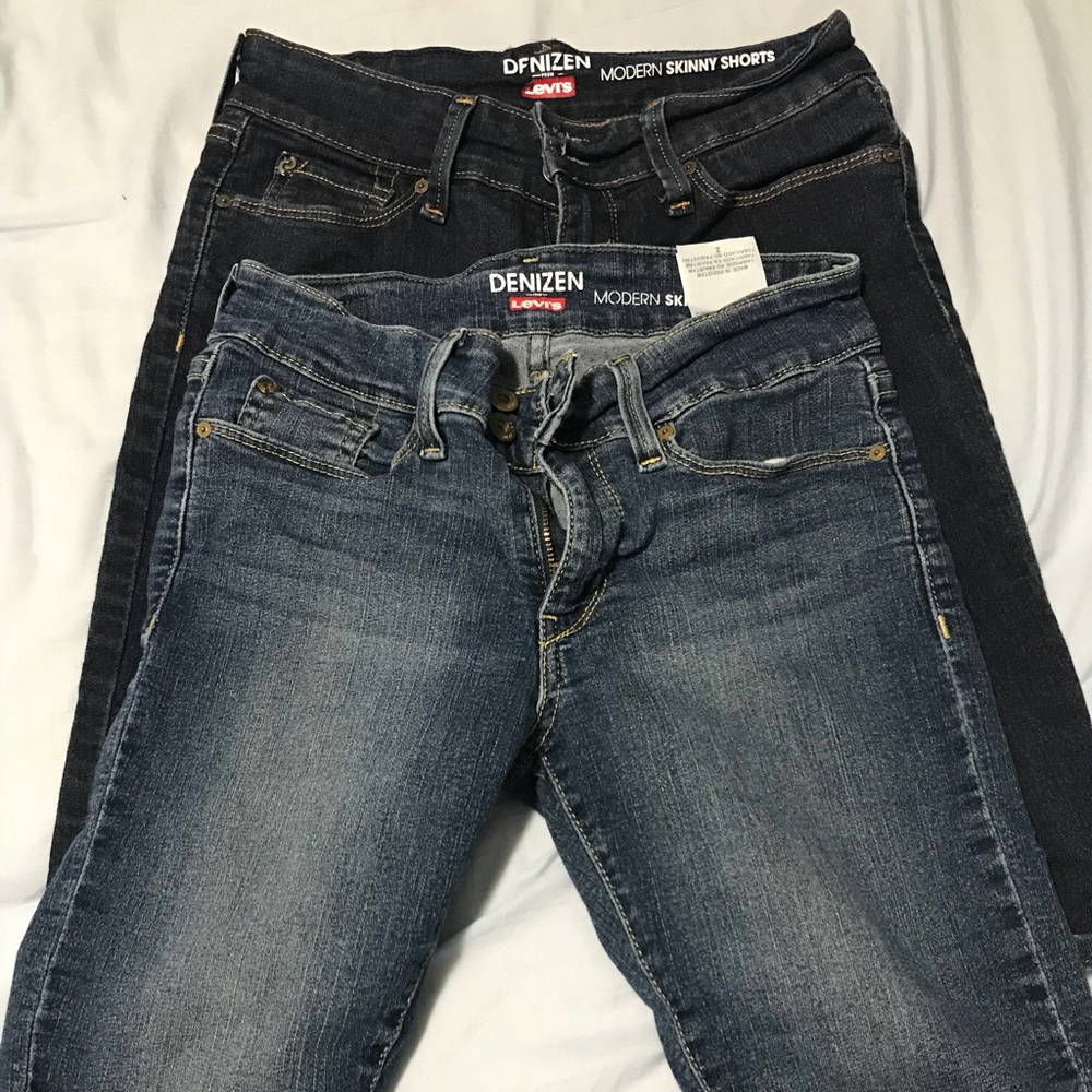 2pcs Levi’s Modern Skinny Shorts